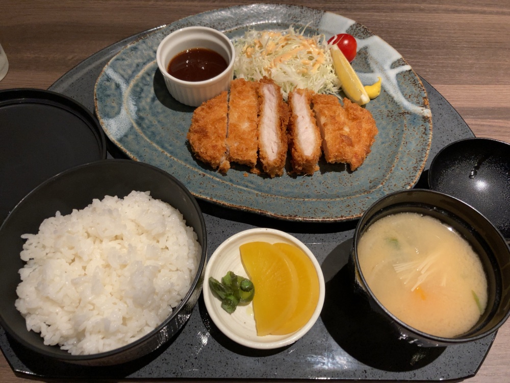 リゾートバイトのまかない（夕食）